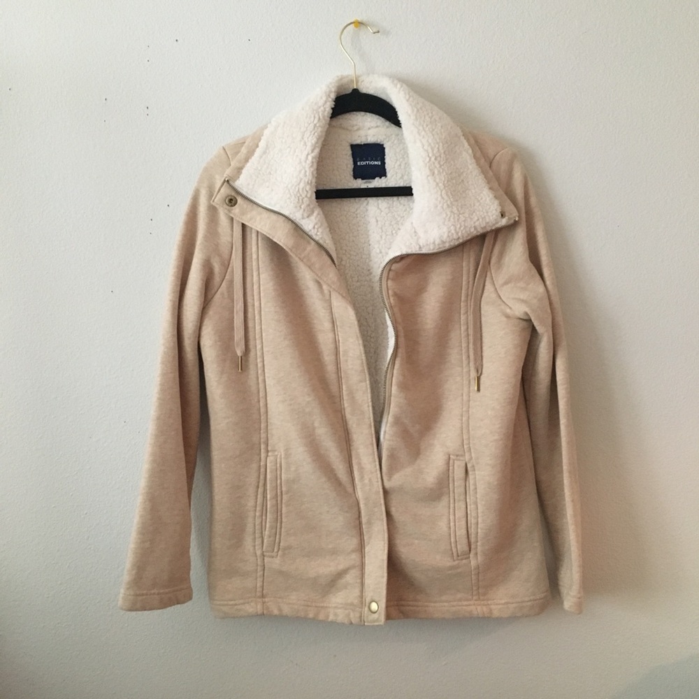 Cozy Tan Jacket with Shearling Lining